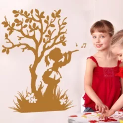 Kislány furulyázik gyerekszoba falmatrica