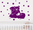 Macika felhőn csillagokkal falmatrica