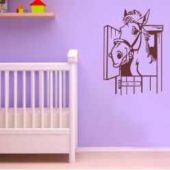 Paci az ablakban, gyerekszoba falmatrica