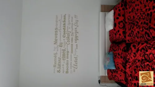 Mindig remélj,légy erős.. Idézet falmatrica (8. változat)