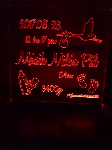 Babás egyedi LED tábla
