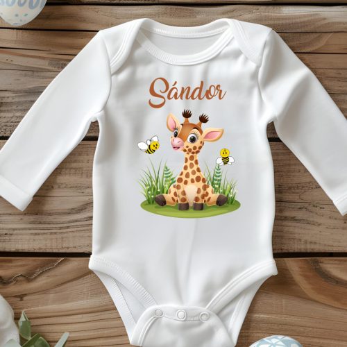 Aranyos zsiráfos baba body – névre szóló egyedi ajándék 