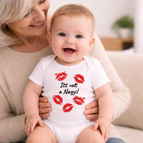 Itt volt a Nagyi!– Rúzscsókos, Vicces Feliratos Baba Body