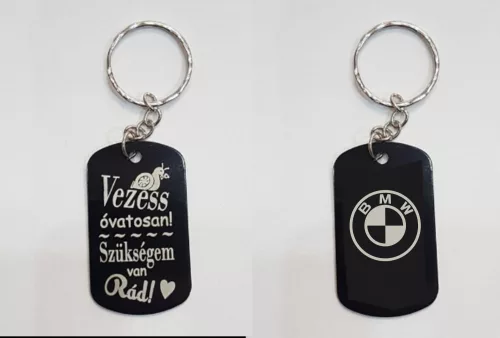Vezess óvatosan szükségem van rád! Kulcstartó + választható autós logó