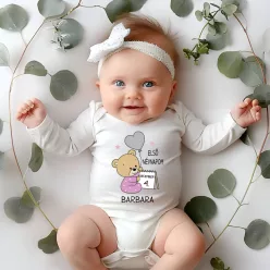   Baba body „Első névnapom” – Macis minta fiús és lányos színekben