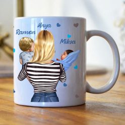  Egyedi anya bögre kisfiúval és babával – személyre szabható karakterekkel, nevekkel és idézettel