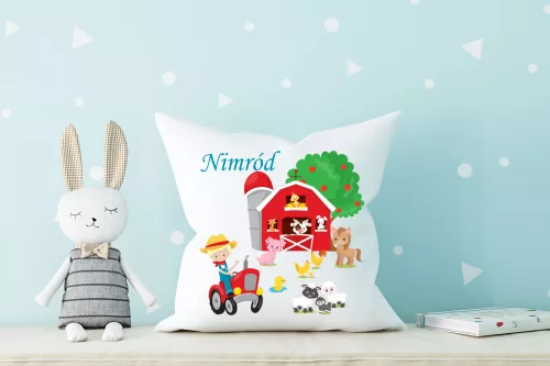 Kisfiú a farmon állatokkal egyedi párna