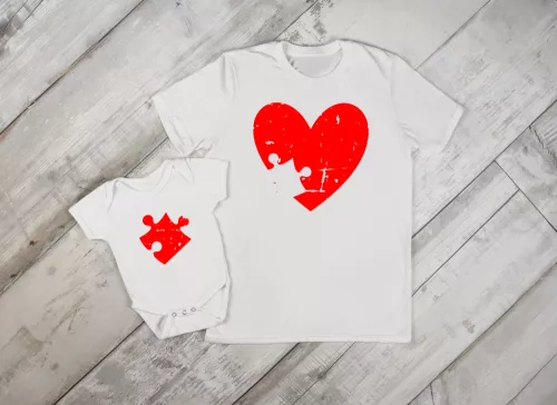 1. Anya-Gyerek puzzle szíves póló-body szett