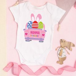 Autós nyuszis húsvéti baba body (Lányos)
