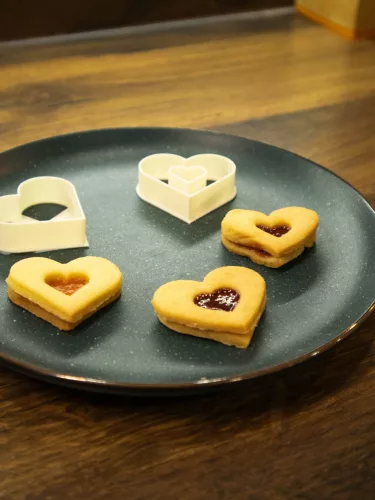 Szív alakú linzer süti kinyomó forma