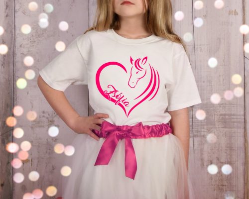1. Lovas szíves névvel lányka póló