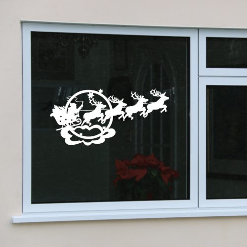 Karácsonyi ablakmatrica – Mikulás szánnal és rénszarvasokkal