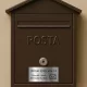 Személyre szabható gravírozott postaláda névtábla – UV álló műanyag, 11 színben