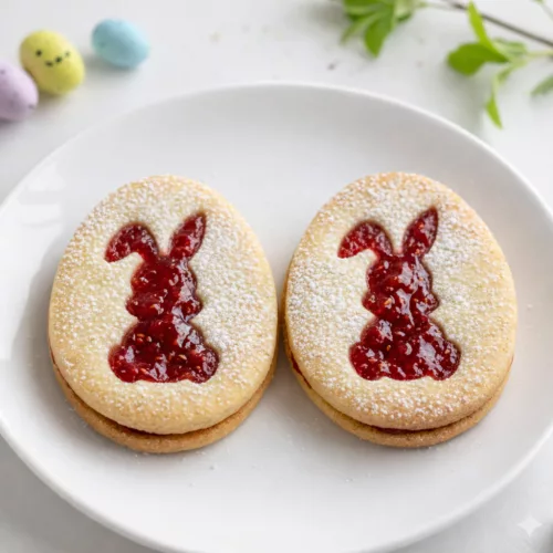 Nyuszi a Tojásban– Húsvéti Tojás Alakú Linzer Kiszúró Nyúl Sziluettel