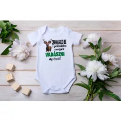 Csomagold be a pelenkám, megyek apával vadászni baba body