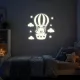 Égi Utazó – Prémium Fluoreszkáló Hőlégballonos Kismaci Világító Falmatrica
