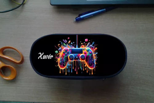 Gamer ovális tolltartó névvel