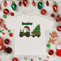   Traktoros karácsonyi gyerek póló – névvel, fenyőfával és ünnepi mintával