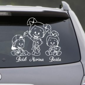 Három gyerekes autósmatrica